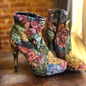 Floral Pattern Diba Heeled Boots